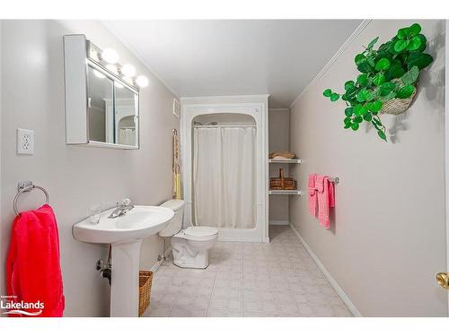 7 Trailwood Place, Wasaga Beach, ON - Indoor Photo Showing Bathroom