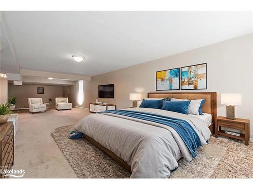 7 Trailwood Place, Wasaga Beach, ON - Indoor Photo Showing Bedroom