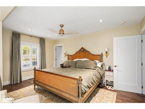 56 Bruce Street S, Thornbury, ON - Indoor Photo Showing Bedroom