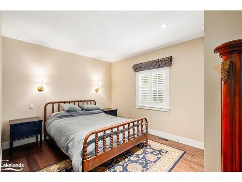 56 Bruce Street S, Thornbury, ON - Indoor Photo Showing Bedroom