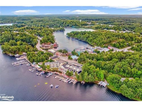 16 Johnston Street, Muskoka Lakes, ON 