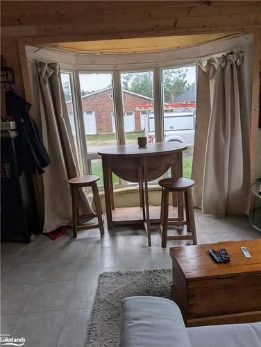 51 70Th Street N, Wasaga Beach, ON - Indoor Photo Showing Dining Room