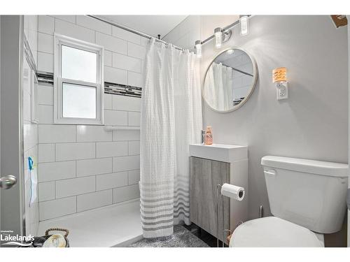 18 Rosetta Street, Parry Sound, ON - Indoor Photo Showing Bathroom