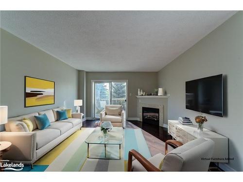 4 Royalton Lane, Collingwood, ON - Indoor Photo Showing Living Room With Fireplace