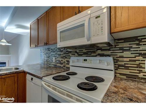 4 Royalton Lane, Collingwood, ON - Indoor Photo Showing Kitchen