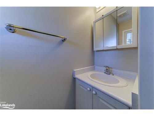 4 Royalton Lane, Collingwood, ON - Indoor Photo Showing Bathroom