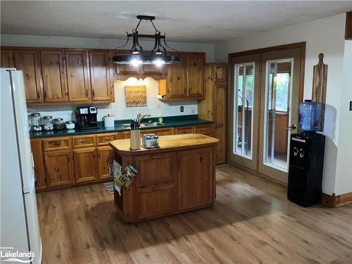 356 Chub Lake Road, Huntsville, ON - Indoor Photo Showing Kitchen