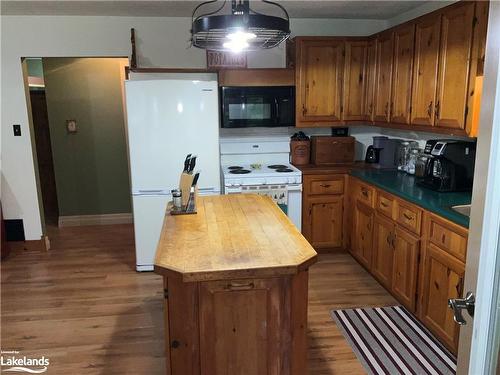 356 Chub Lake Road, Huntsville, ON - Indoor Photo Showing Kitchen