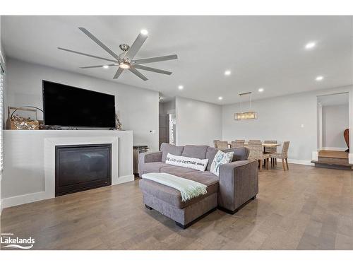 1938 Peninsula Road, Port Carling, ON - Indoor Photo Showing Living Room With Fireplace