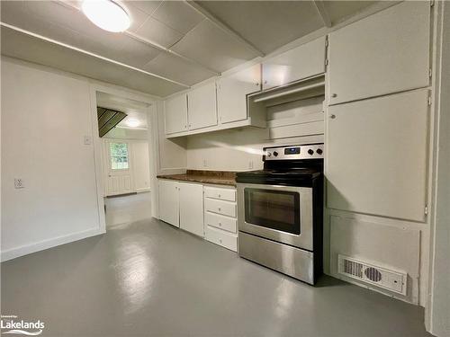 53 Ceramic Mine Rd S Road, Huntsville, ON - Indoor Photo Showing Kitchen