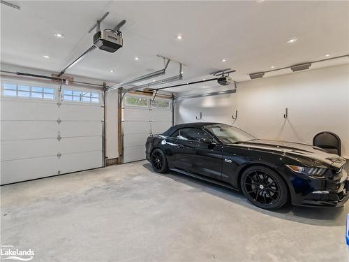 39 Clearbrook Trail, Bracebridge, ON - Indoor Photo Showing Garage