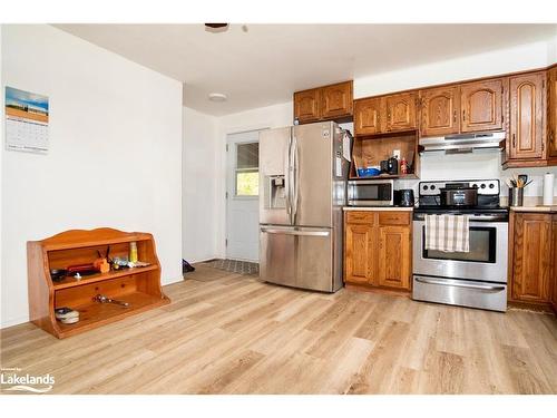 316 Goreville Road, South River, ON - Indoor Photo Showing Kitchen