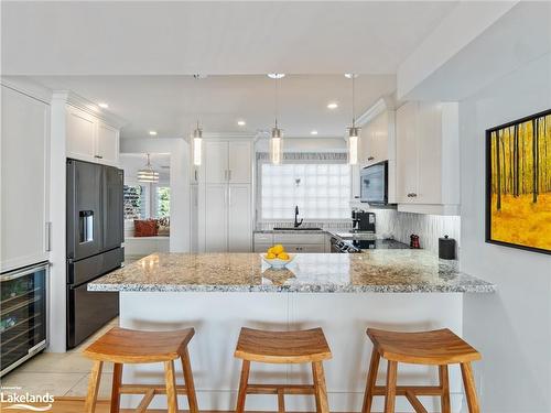 214-603 Atherley Road, Orillia, ON - Indoor Photo Showing Kitchen With Upgraded Kitchen