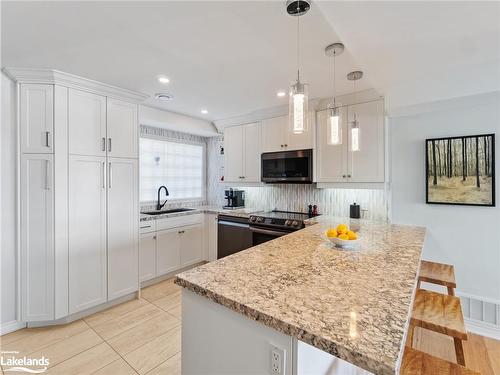 214-603 Atherley Road, Orillia, ON - Indoor Photo Showing Kitchen With Upgraded Kitchen