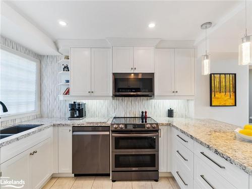 214-603 Atherley Road, Orillia, ON - Indoor Photo Showing Kitchen With Upgraded Kitchen