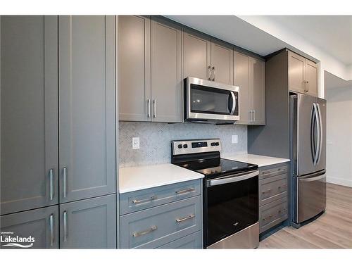 209-4 Kimberly Lane, Collingwood, ON - Indoor Photo Showing Kitchen