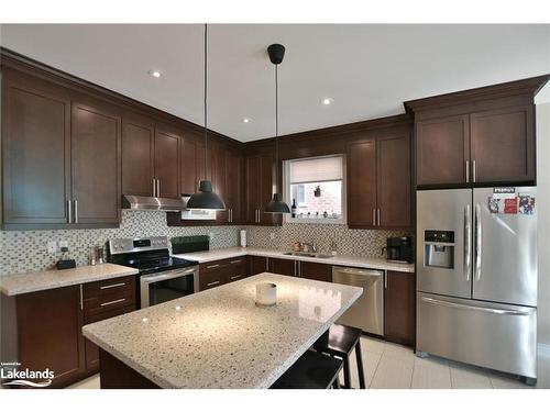 71 48Th Street S, Wasaga Beach, ON - Indoor Photo Showing Kitchen With Stainless Steel Kitchen With Upgraded Kitchen