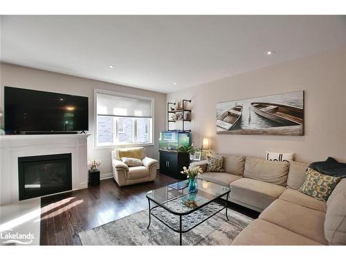 71 48Th Street S, Wasaga Beach, ON - Indoor Photo Showing Living Room With Fireplace