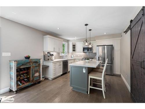 18 Macarthur Drive, Bracebridge, ON - Indoor Photo Showing Kitchen With Stainless Steel Kitchen With Upgraded Kitchen