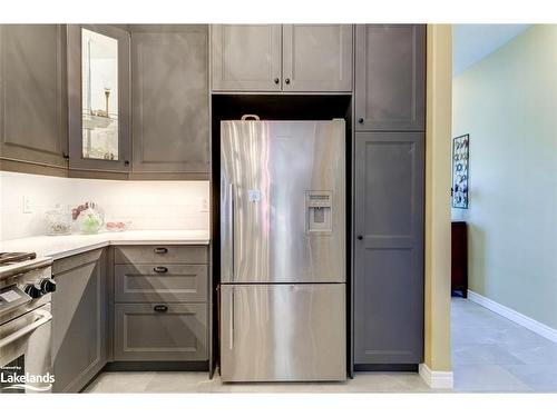 111 Chamberlain Crescent, Collingwood, ON - Indoor Photo Showing Kitchen With Stainless Steel Kitchen