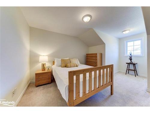 111 Chamberlain Crescent, Collingwood, ON - Indoor Photo Showing Bedroom