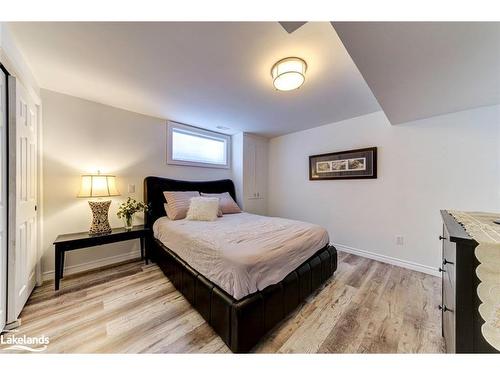 111 Chamberlain Crescent, Collingwood, ON - Indoor Photo Showing Bedroom