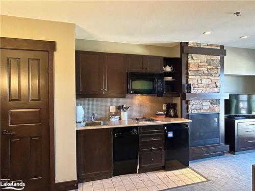 233-190 Jozo Weider Boulevard, The Blue Mountains, ON - Indoor Photo Showing Kitchen