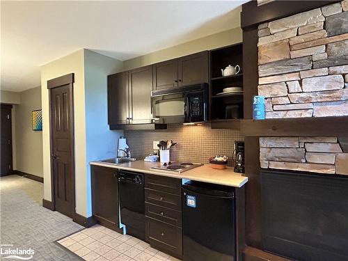 233-190 Jozo Weider Boulevard, The Blue Mountains, ON - Indoor Photo Showing Kitchen