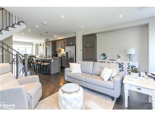 8 Bremont Way, Wasaga Beach, ON 