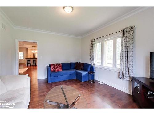 595863 Forth Line, The Blue Mountains, ON - Indoor Photo Showing Living Room