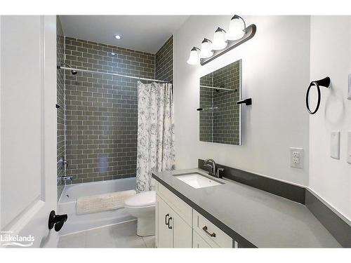 595863 Forth Line, The Blue Mountains, ON - Indoor Photo Showing Bathroom