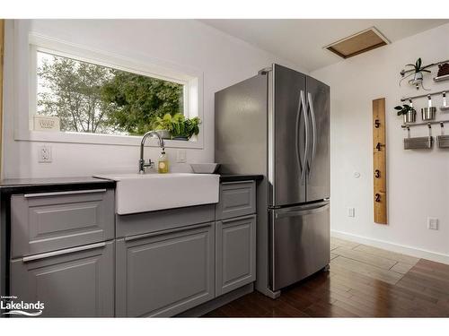 77 Niagara Street, Collingwood, ON - Indoor Photo Showing Kitchen