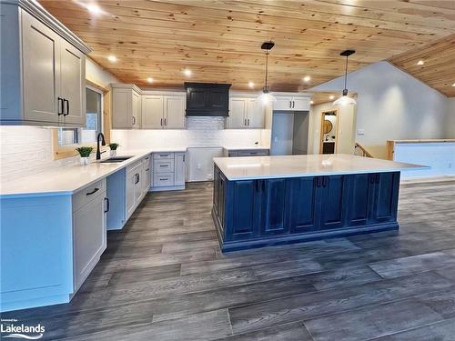 3 Rowntree Lane, Whitestone, ON - Indoor Photo Showing Kitchen With Upgraded Kitchen