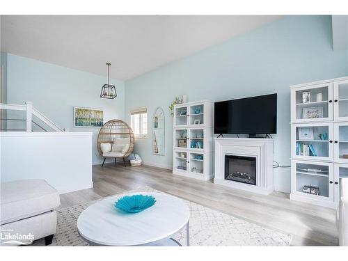 6 Connor Avenue, Collingwood, ON - Indoor Photo Showing Living Room With Fireplace