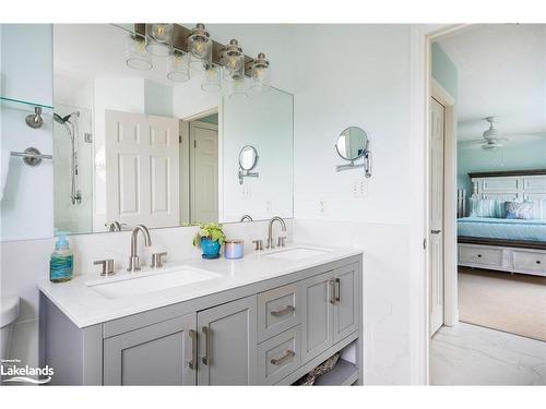 6 Connor Avenue, Collingwood, ON - Indoor Photo Showing Bathroom