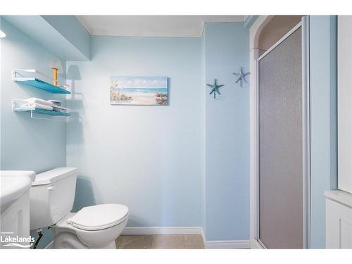 6 Connor Avenue, Collingwood, ON - Indoor Photo Showing Bathroom