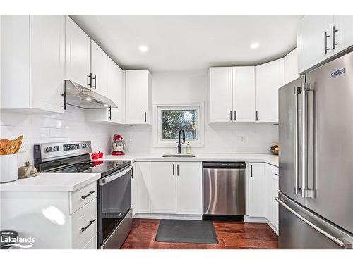 41 Leslie Drive, Collingwood, ON - Indoor Photo Showing Kitchen With Stainless Steel Kitchen With Upgraded Kitchen