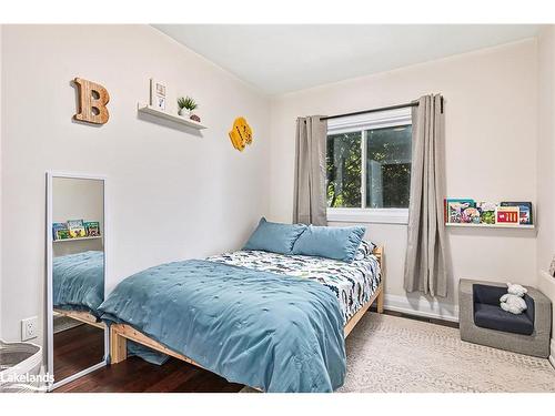 41 Leslie Drive, Collingwood, ON - Indoor Photo Showing Bedroom