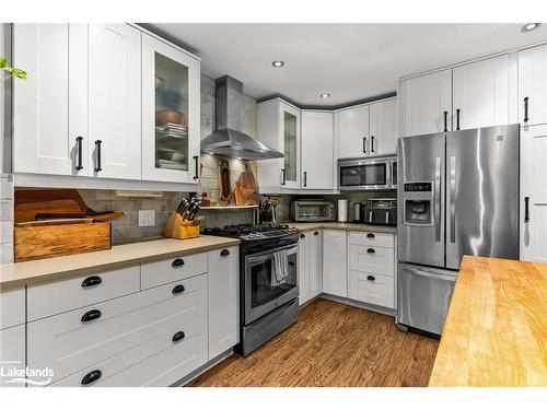 204 Bowyer Road, Huntsville, ON - Indoor Photo Showing Kitchen