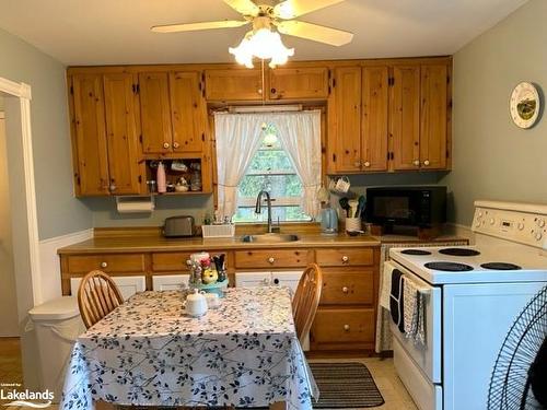 145 Bobcaygeon Road, Minden, ON - Indoor Photo Showing Kitchen