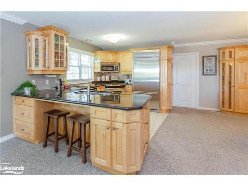 201-24 Ontario Street, Bracebridge, ON - Indoor Photo Showing Kitchen