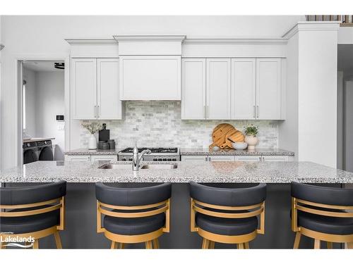 112 Goldie Court, The Blue Mountains, ON - Indoor Photo Showing Kitchen With Upgraded Kitchen