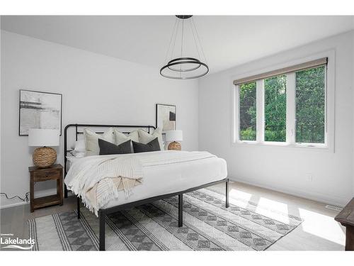 112 Goldie Court, The Blue Mountains, ON - Indoor Photo Showing Bedroom