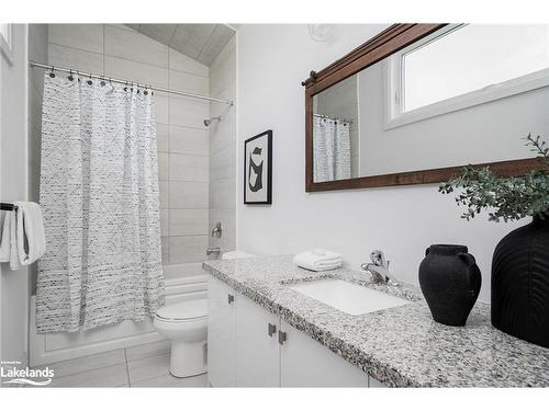 112 Goldie Court, The Blue Mountains, ON - Indoor Photo Showing Bathroom