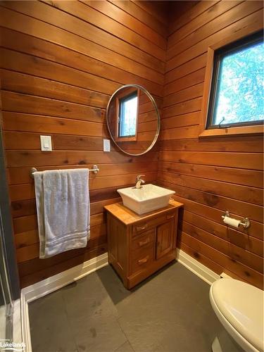 149 Wards Road, The Blue Mountains, ON - Indoor Photo Showing Bathroom