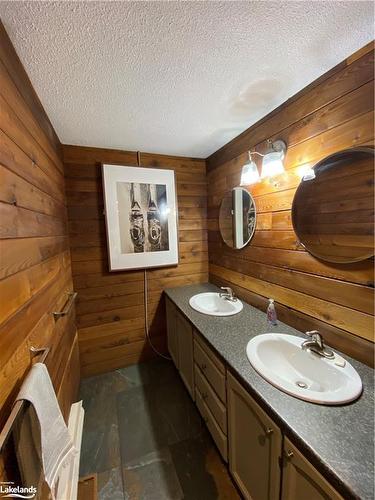 149 Wards Road, The Blue Mountains, ON - Indoor Photo Showing Bathroom