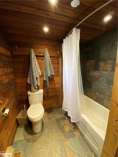 149 Wards Road, The Blue Mountains, ON - Indoor Photo Showing Bathroom