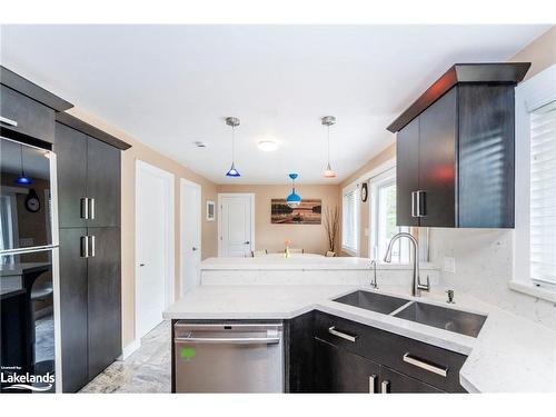 4 Blanche Lane, Tiny, ON - Indoor Photo Showing Kitchen With Double Sink With Upgraded Kitchen