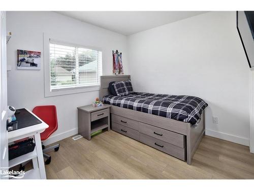 4 Dillon Drive, Collingwood, ON - Indoor Photo Showing Bedroom