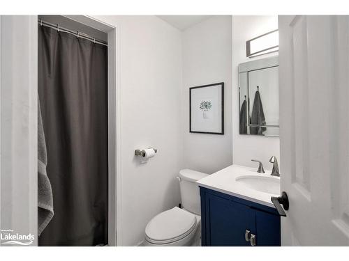 4 Dillon Drive, Collingwood, ON - Indoor Photo Showing Bathroom